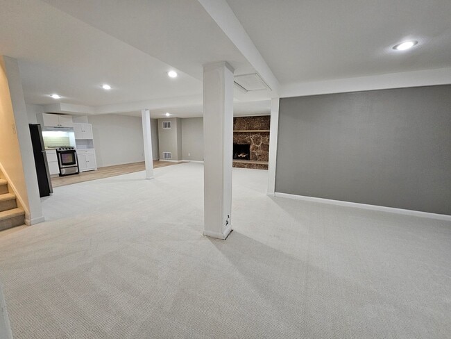 Building Photo - 8491 W 7th Ave