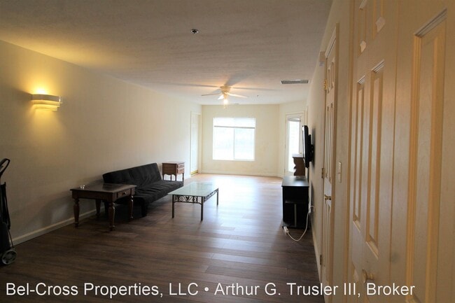 Building Photo - 4 br, 4 bath House - 4207 University Commo...