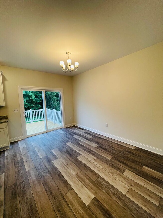 Building Photo - *BRAND NEW!* Townhouse for Rent in Crescen...