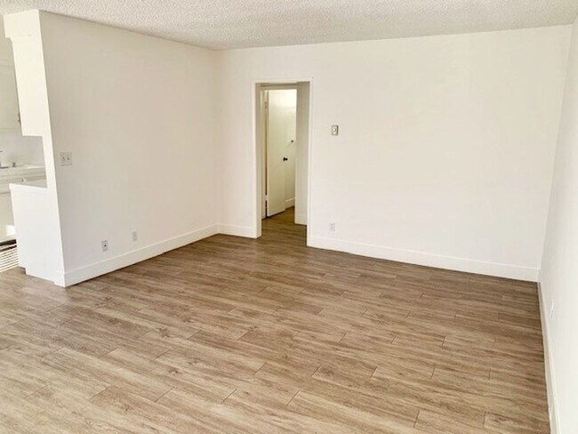 Building Photo - 156