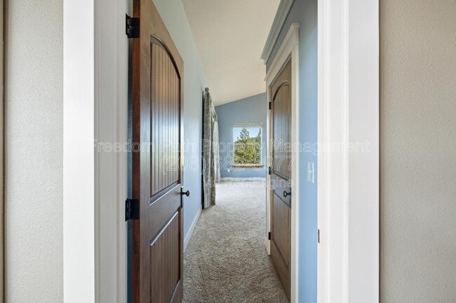 Building Photo - 721 Sanctuary Hls