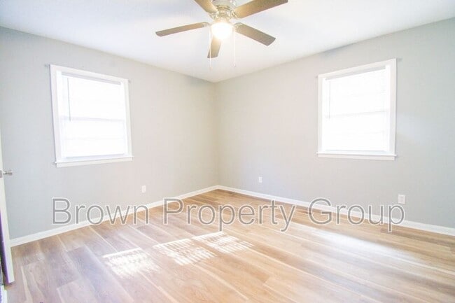 Building Photo - 4705 Beaufort Dr