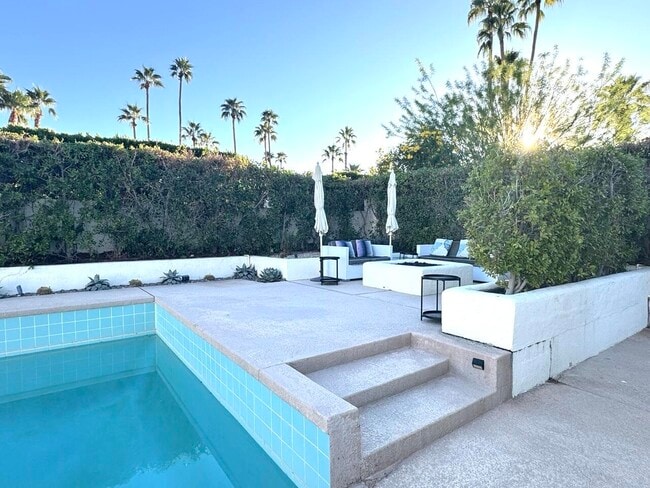 Building Photo - 72771 Skyward Way