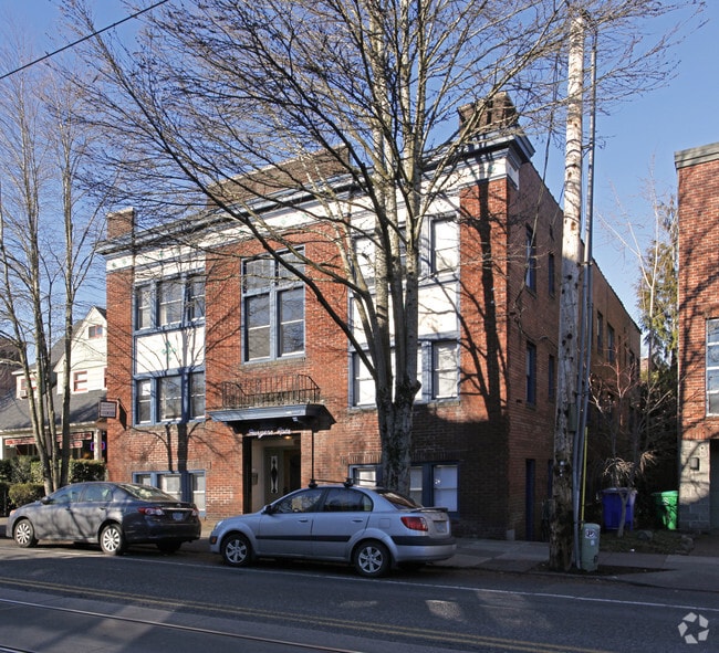Primary Photo - Burgess Apts