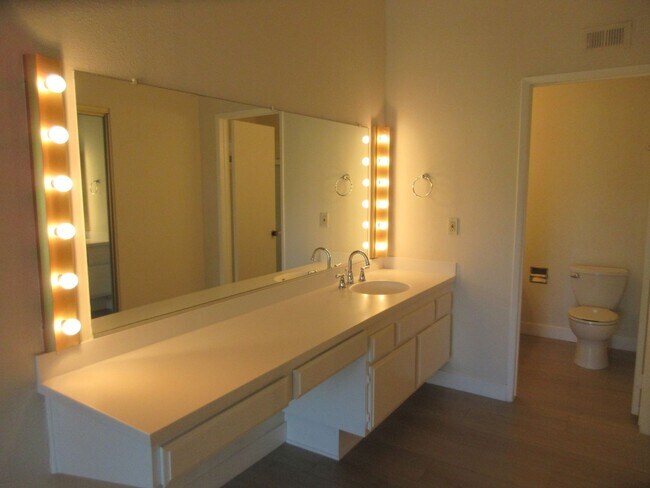 Building Photo - Duggan Property Management, Inc presents this 3BR +2.5 bath in Encino Village Townhomes