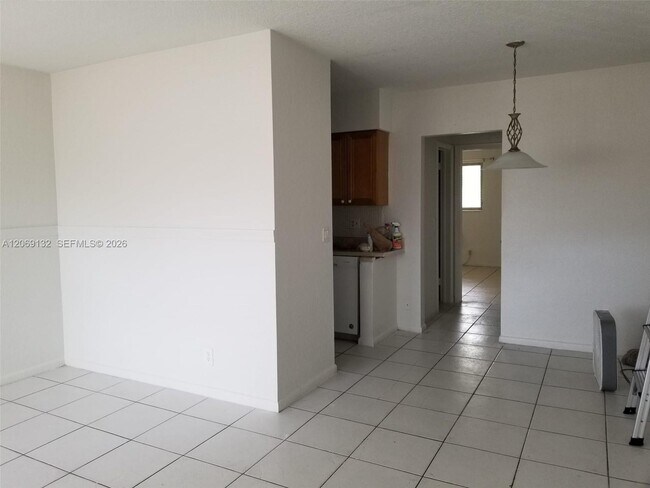 Building Photo - 280 SW 11th Ave