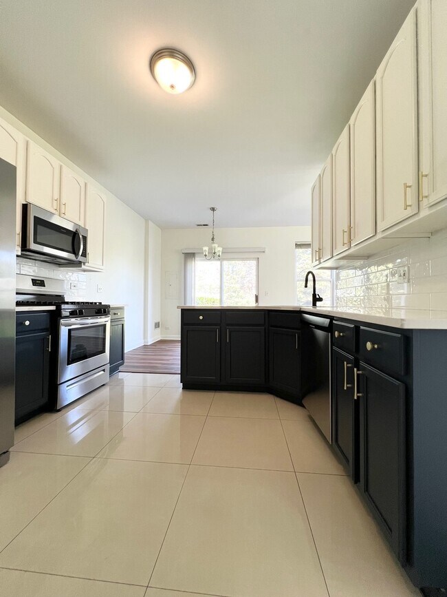 Building Photo - 601 Blackstone Ct