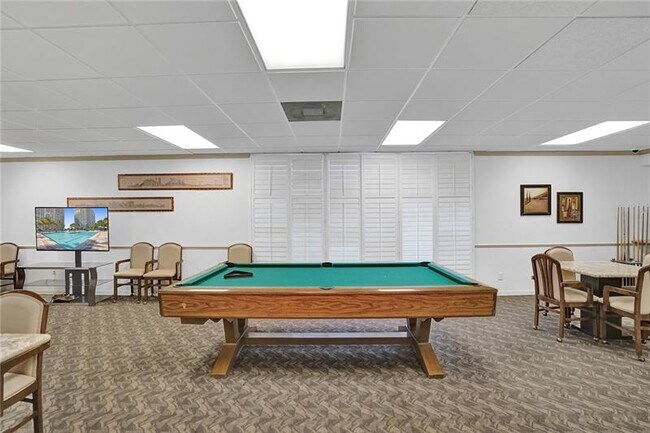 Building Photo - 2100 S Ocean Ln