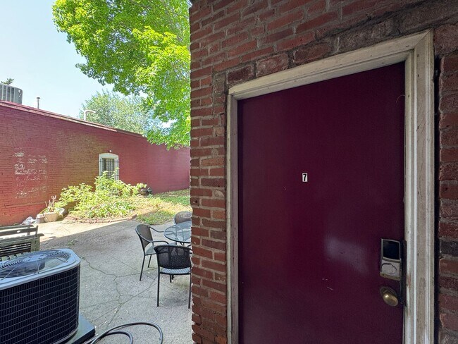Building Photo - Furnished 1BR Suite in East Rock | Private Gated Garden | Cathedral Ceilings & Skylights