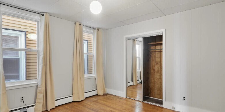 Building Photo - 823 Dorchester Ave
