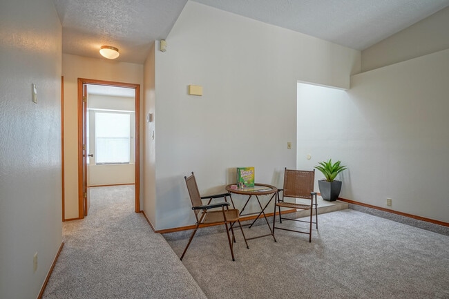 Building Photo - 5609 Wingate Ave NW