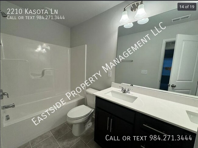 Building Photo - 2210 Kasota Ln
