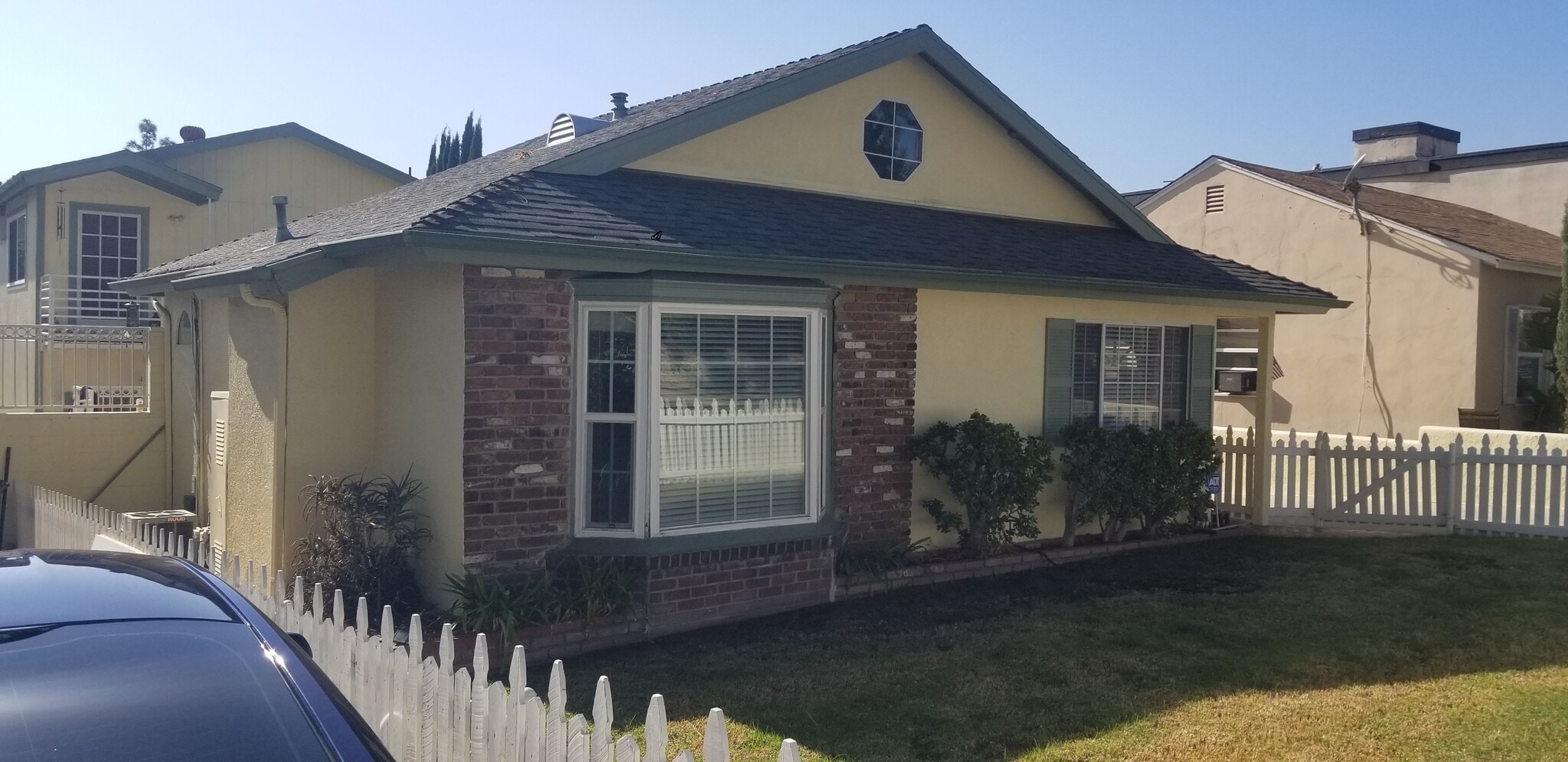 Building Photo - 2242 Mira Vista Ave