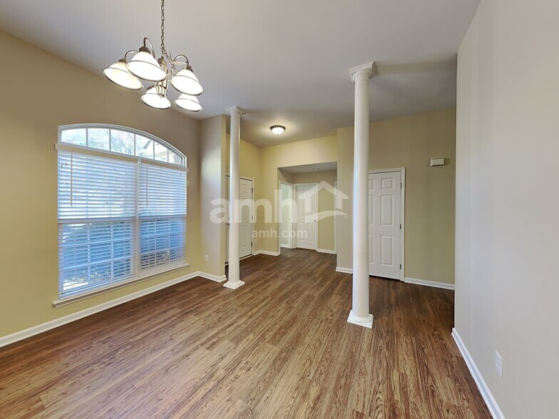 Building Photo - 13429 Honeytree Ln