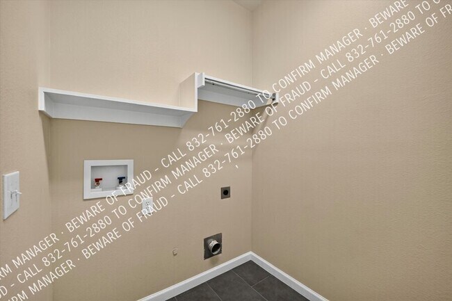 Building Photo - 11472 Blackhawk Dr