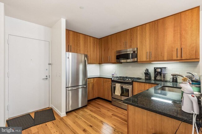 Building Photo - 1425 Locust St