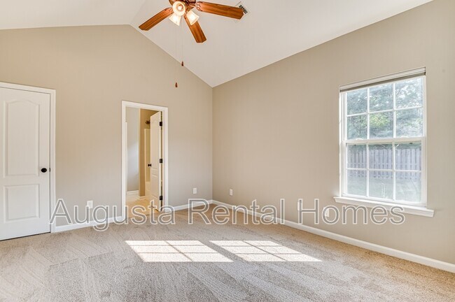 Building Photo - 812 Oshields Ct
