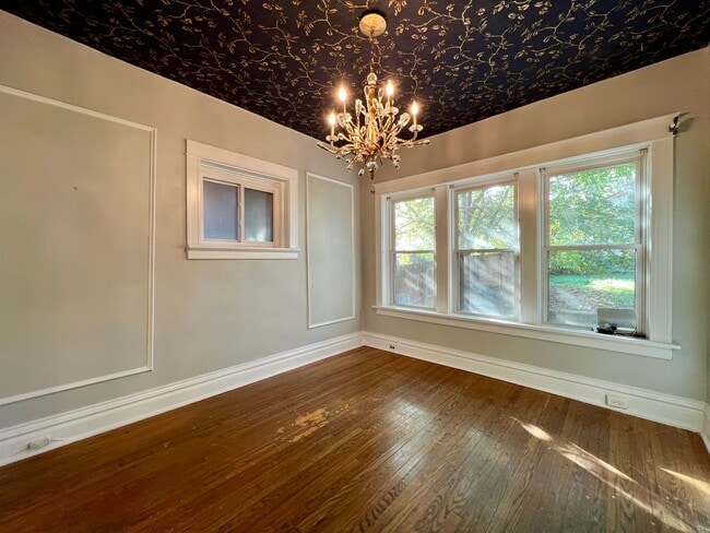 Building Photo - 6114 Columbia Ave