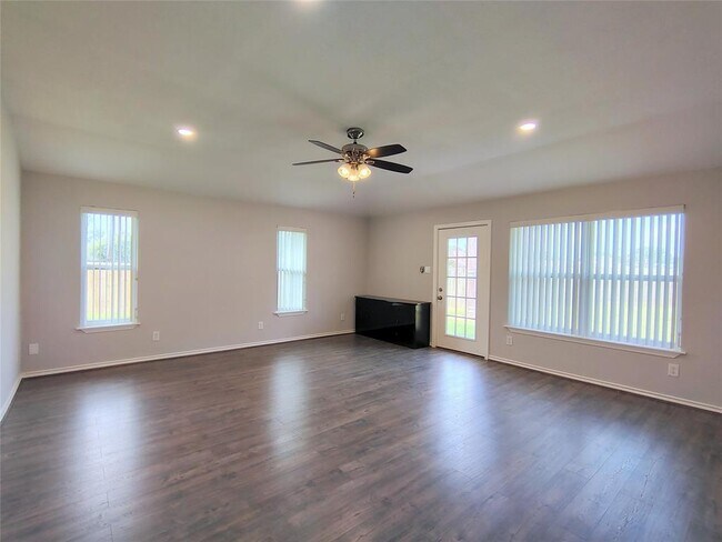 Building Photo - 2546 Long Reach Dr