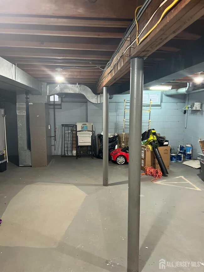 Building Photo - 42 Townsend Dr