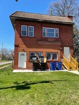 Building Photo - 3610 E 139th St