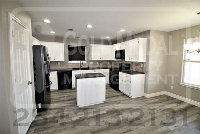 Building Photo - 2513 Jake Dr