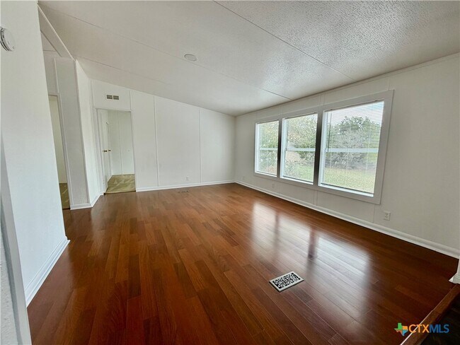 Building Photo - 831 Rolling Block Dr