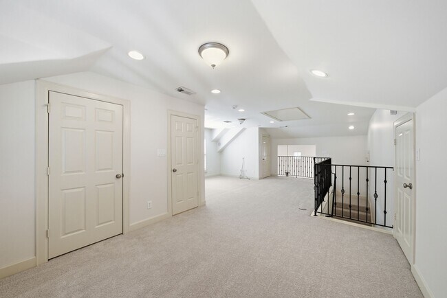 Building Photo - 6343 Mystic Bridge Dr