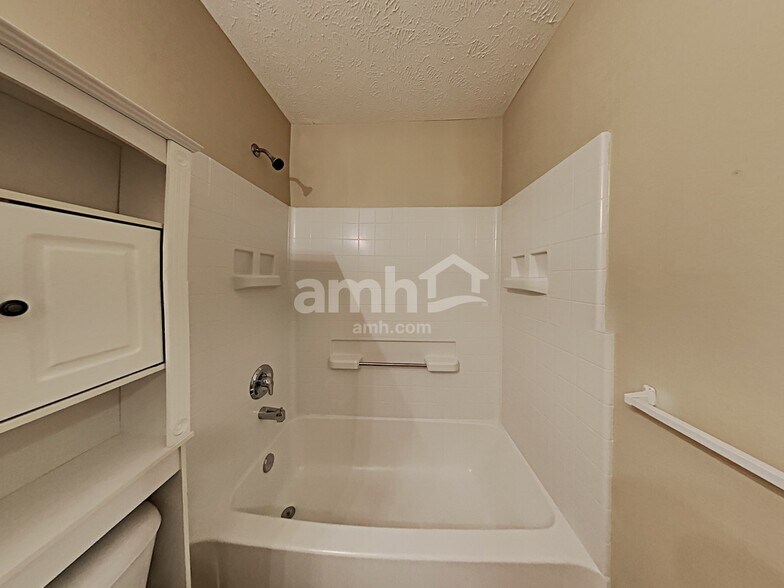 Building Photo - 5000 Hancock Cir