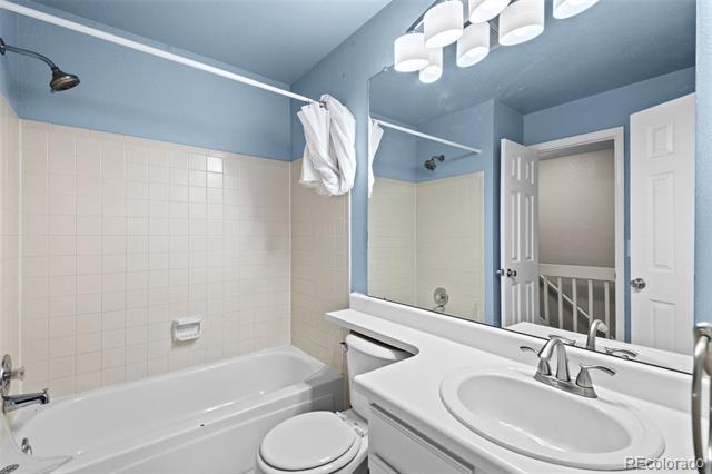 Building Photo - 10857 Summerset Way