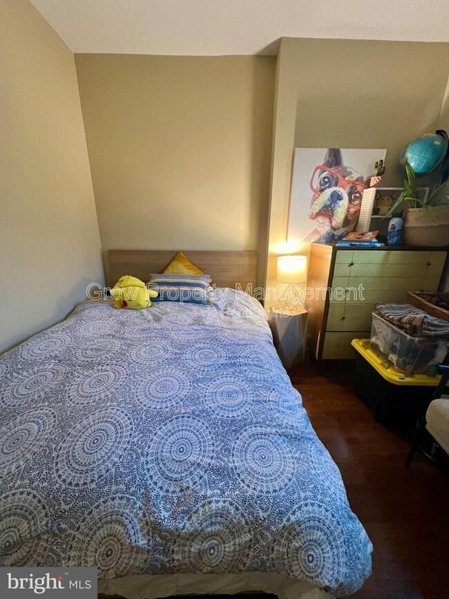 Building Photo - 2441 S Philip St