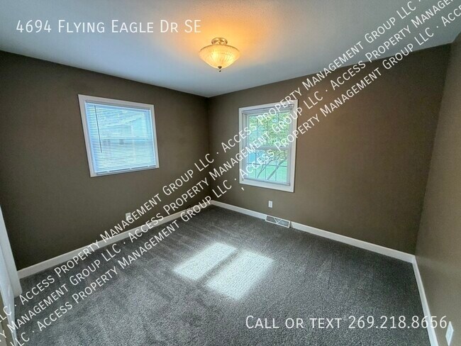 Building Photo - 4694 Flying Eagle Dr SE