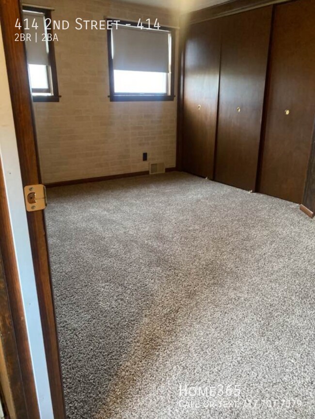 Building Photo - Charming 2 Bedroom Home!