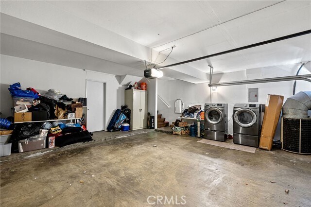 Building Photo - 2300 Maple Ave