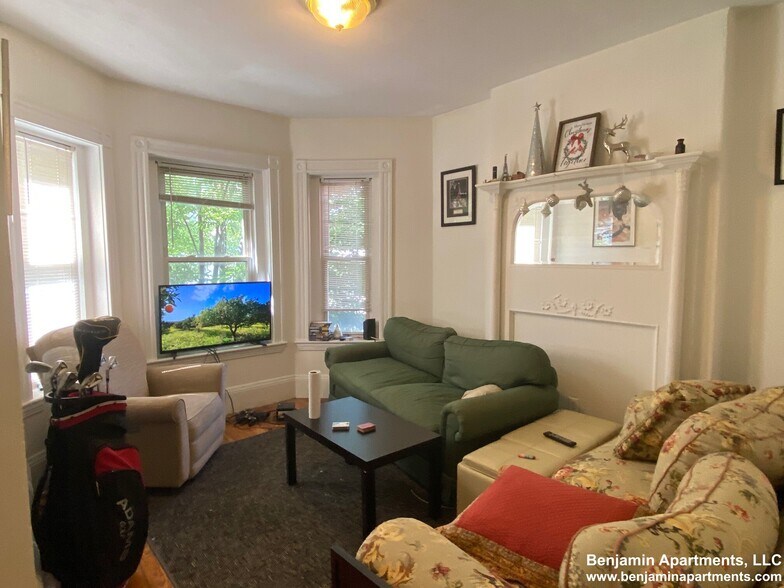 Primary Photo - 84 Brighton Ave