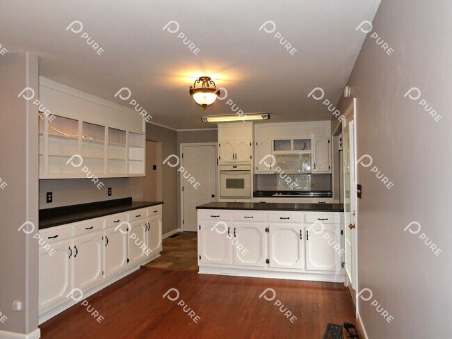 Building Photo - 1717 Haynes Ave NE