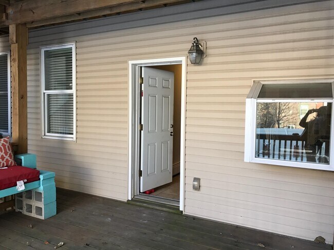 Building Photo - 342 Pavonia Ave