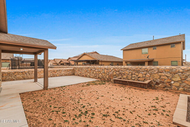 Building Photo - 4917 Ruben Soto