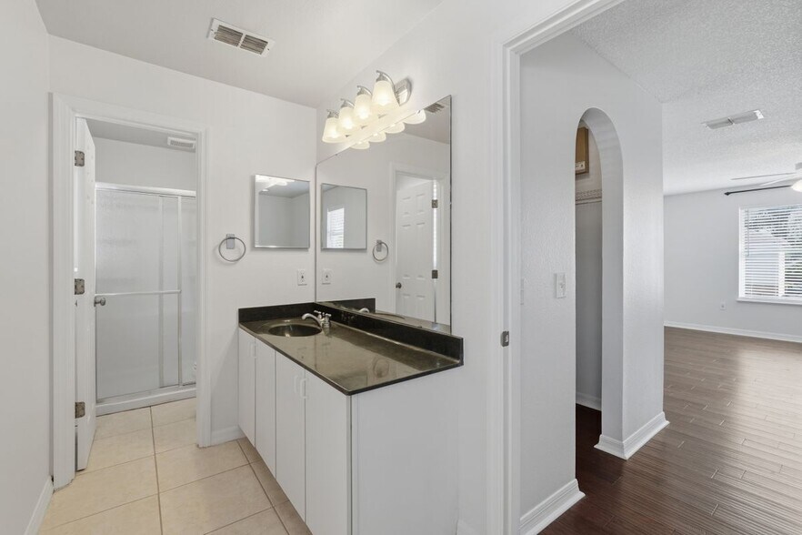 Building Photo - 4140 Stonefield Dr