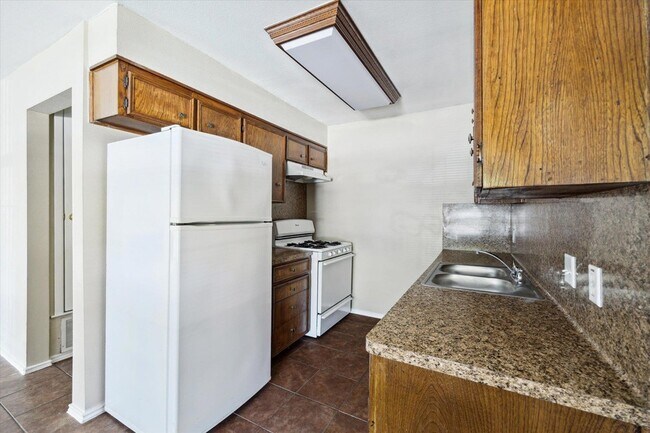 Building Photo - 8514 Dryfield Dr