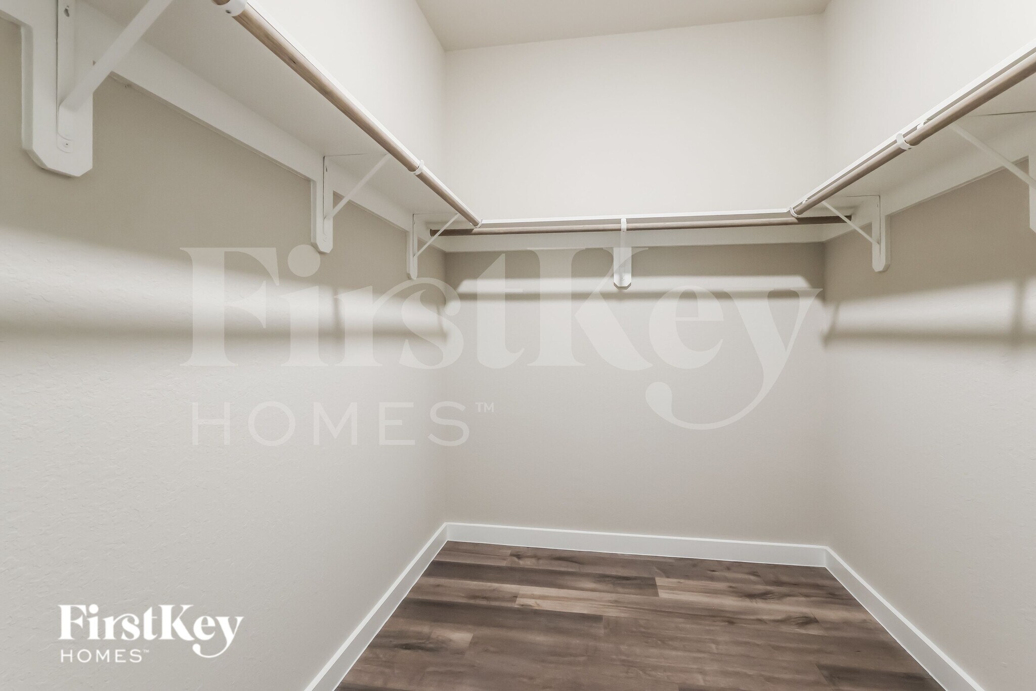 Building Photo - 381 N Centro Cir