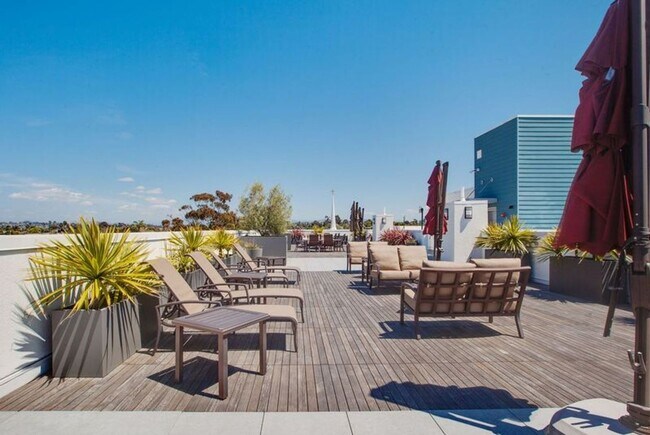 Interior Photo - C + C Flats on Church and Center