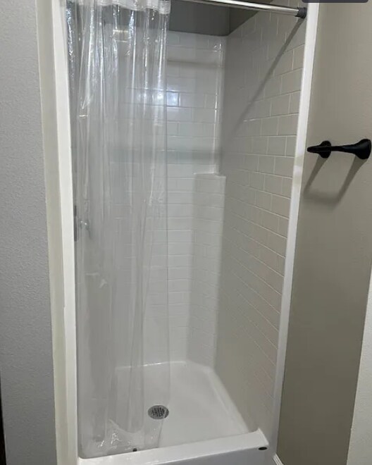 Building Photo - 8853 Lawrence Dr SE