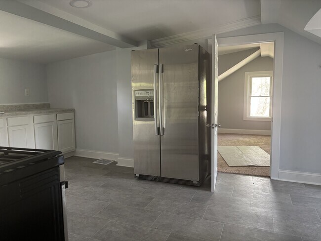 Building Photo - 1204 Parkamo Ave