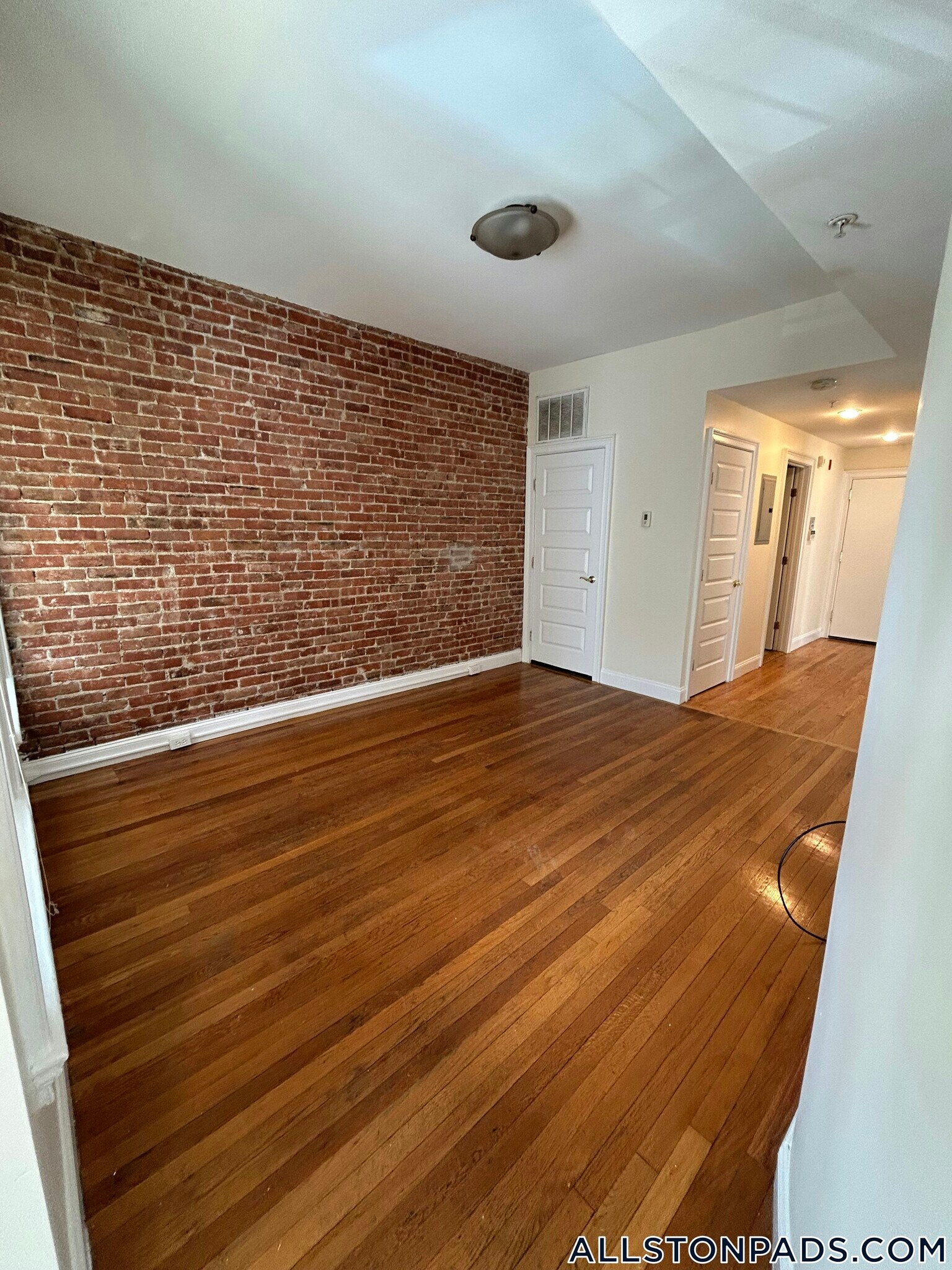 Building Photo - 55 Ashford St
