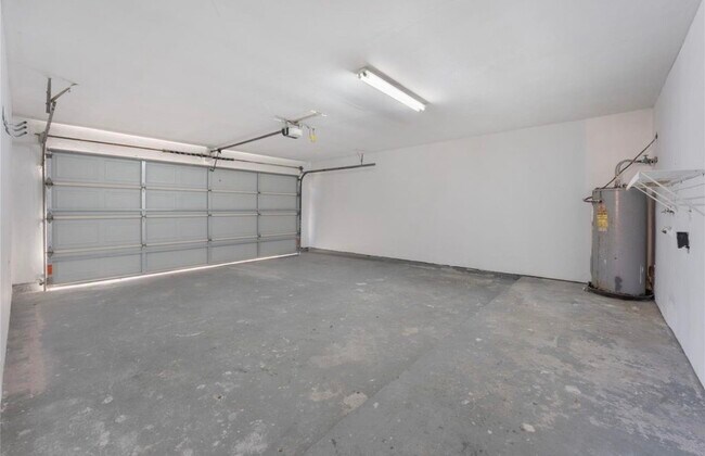 Building Photo - 12411 Drifting Winds Dr