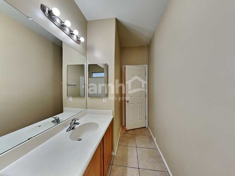 Building Photo - 14337 S Via Del Moro