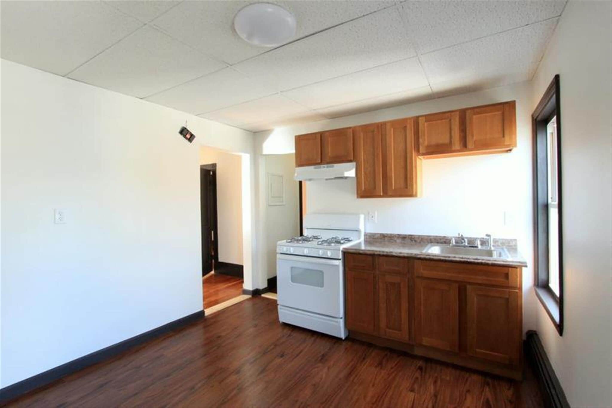 Building Photo - 53 Hinckley St