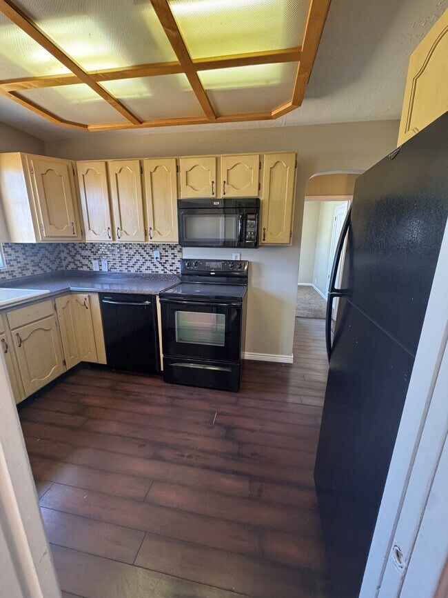 Building Photo - 145 E 1200 S