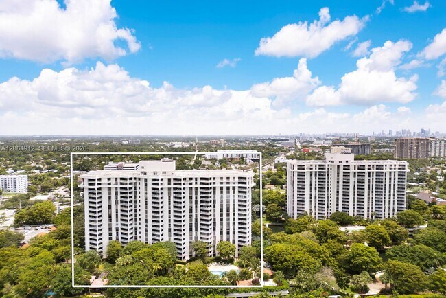 Building Photo - 2000 Towerside Terrace